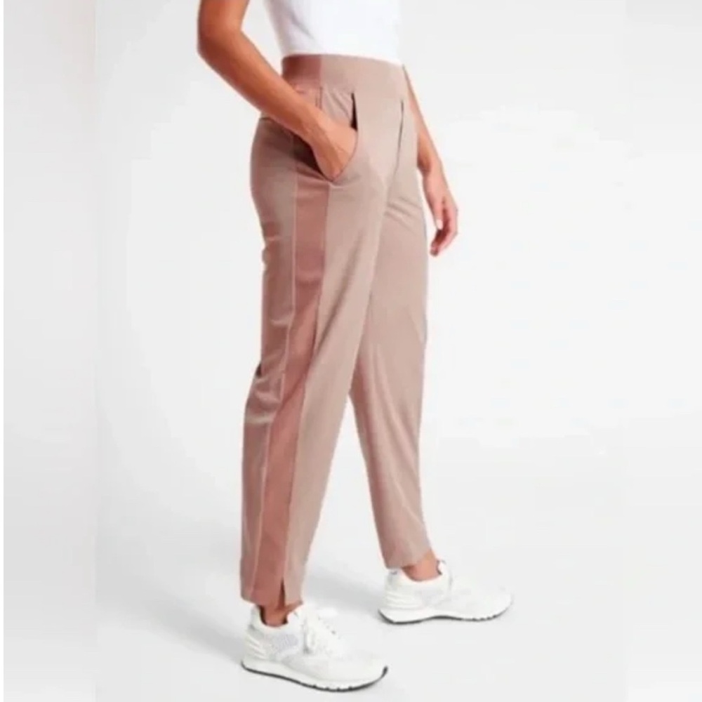 Athleta Brooklyn mid rise ankle pants textured dusty pink women’s workout size 8